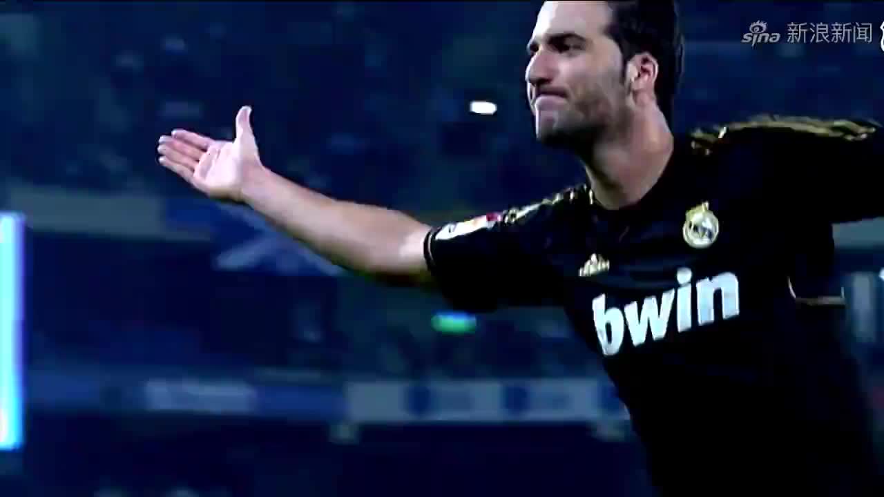 沃尔夫斯堡成功逆转战绩,豪取三分的简单介绍 沃尔夫斯堡成功逆转战绩,豪取三分的简单介绍