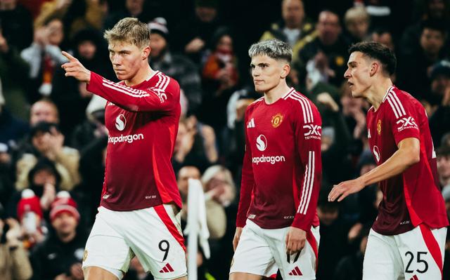 曼联雪藏巨星大杀四方,淘汰强敌晋级!的简单介绍 曼联雪藏巨星大杀四方,淘汰强敌晋级!的简单介绍