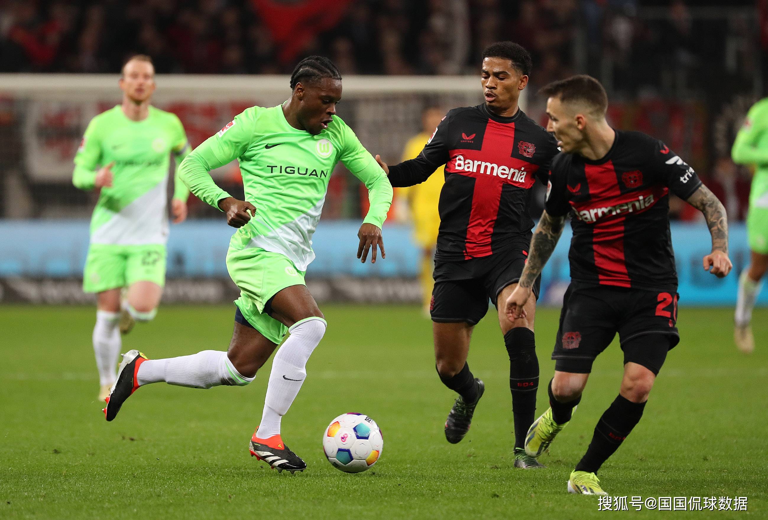 世俱杯时间-沃尔夫斯堡主场大胜,赢得高分