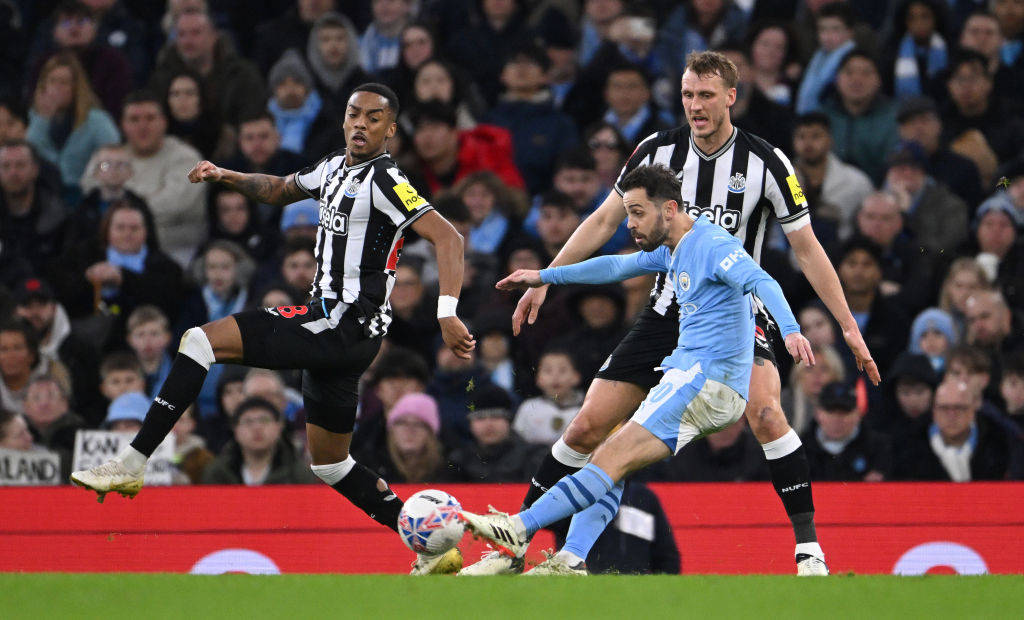 世俱杯冠军-纽卡斯尔主场不敌曼城,遭遇失利