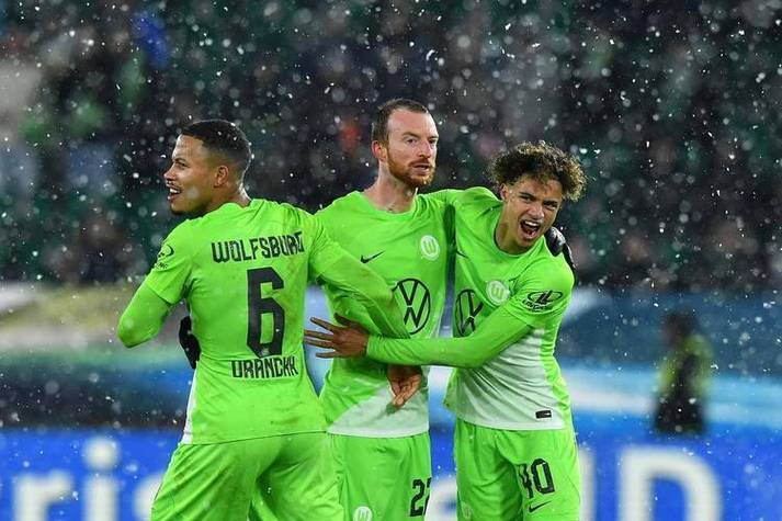 世俱杯时间-柏林联队员在场上尽展精湛球技赢得胜利的简单介绍