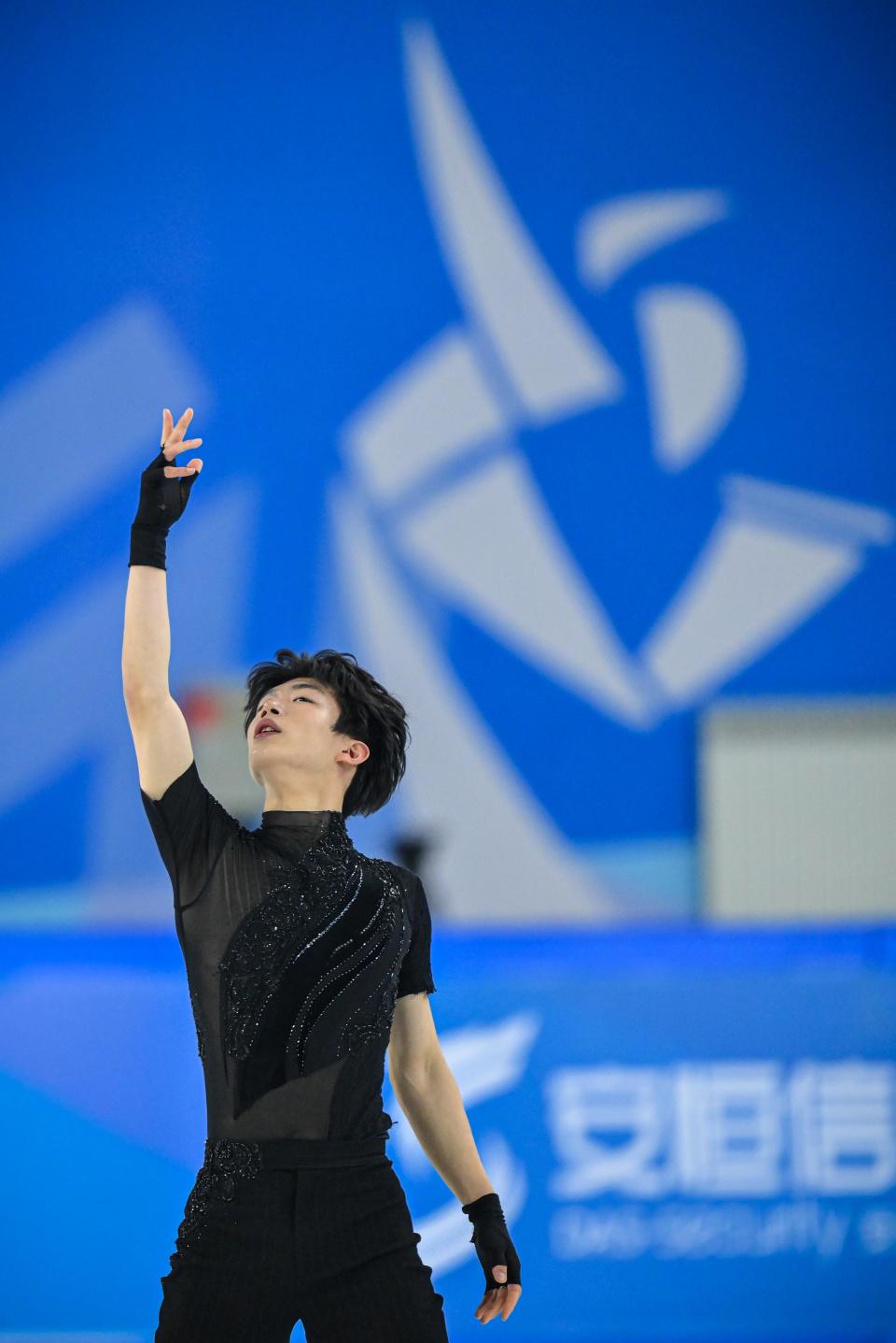 关于钟情舞动,男子花样滑冰选手包揽奖项的信息 关于钟情舞动,男子花样滑冰选手包揽奖项的信息