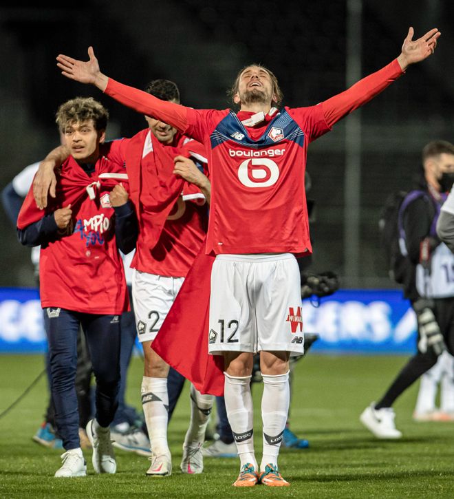 世俱杯官网-圣埃蒂安队本赛季状态起伏不定,客场作战更显压力