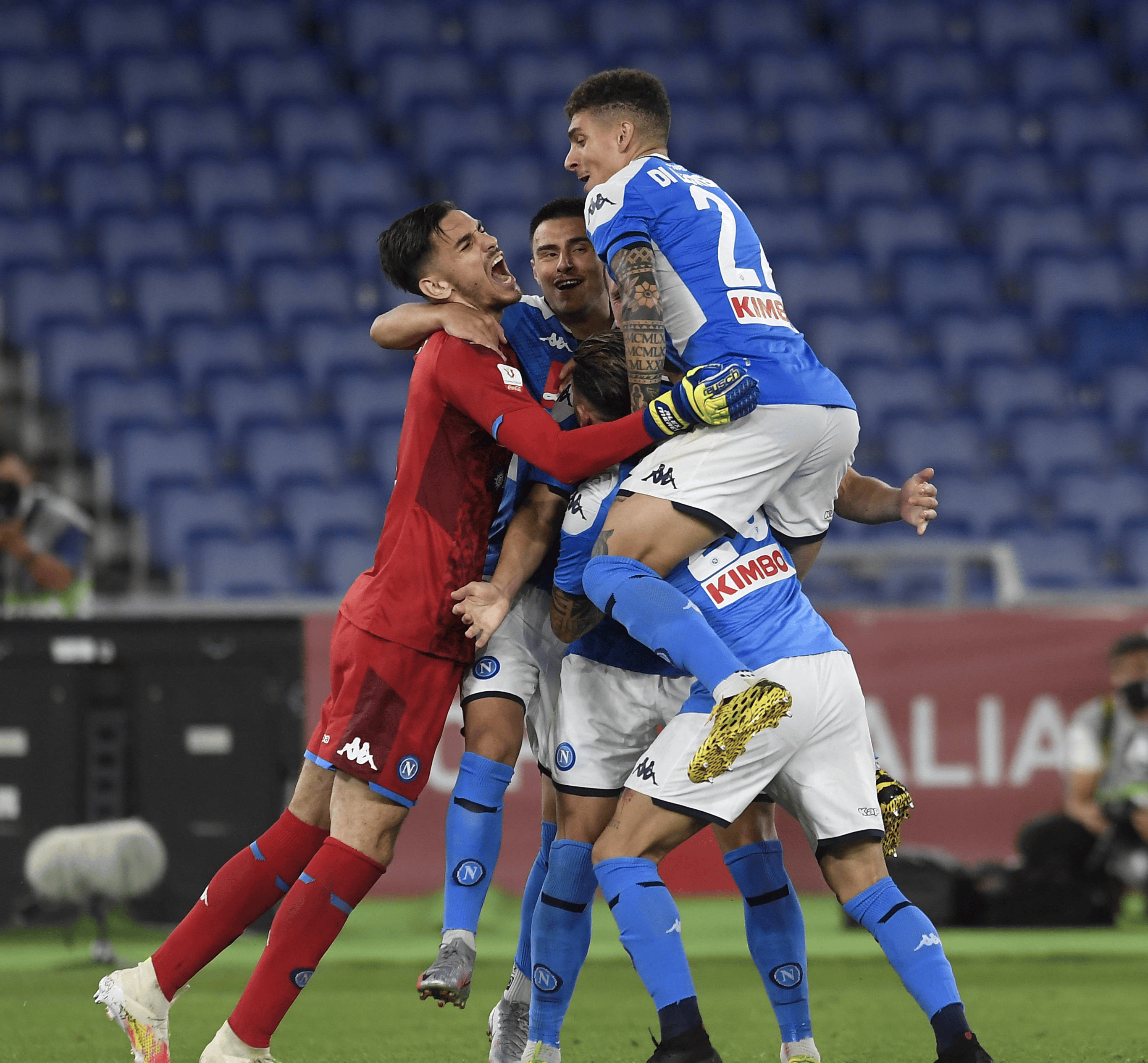 世俱杯分组-意甲联赛的球员们在场上展现出色表现