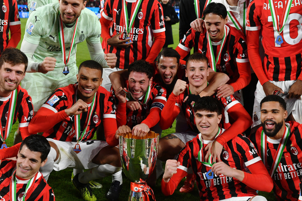 国际足坛巨星齐聚一堂，意大利队夺冠