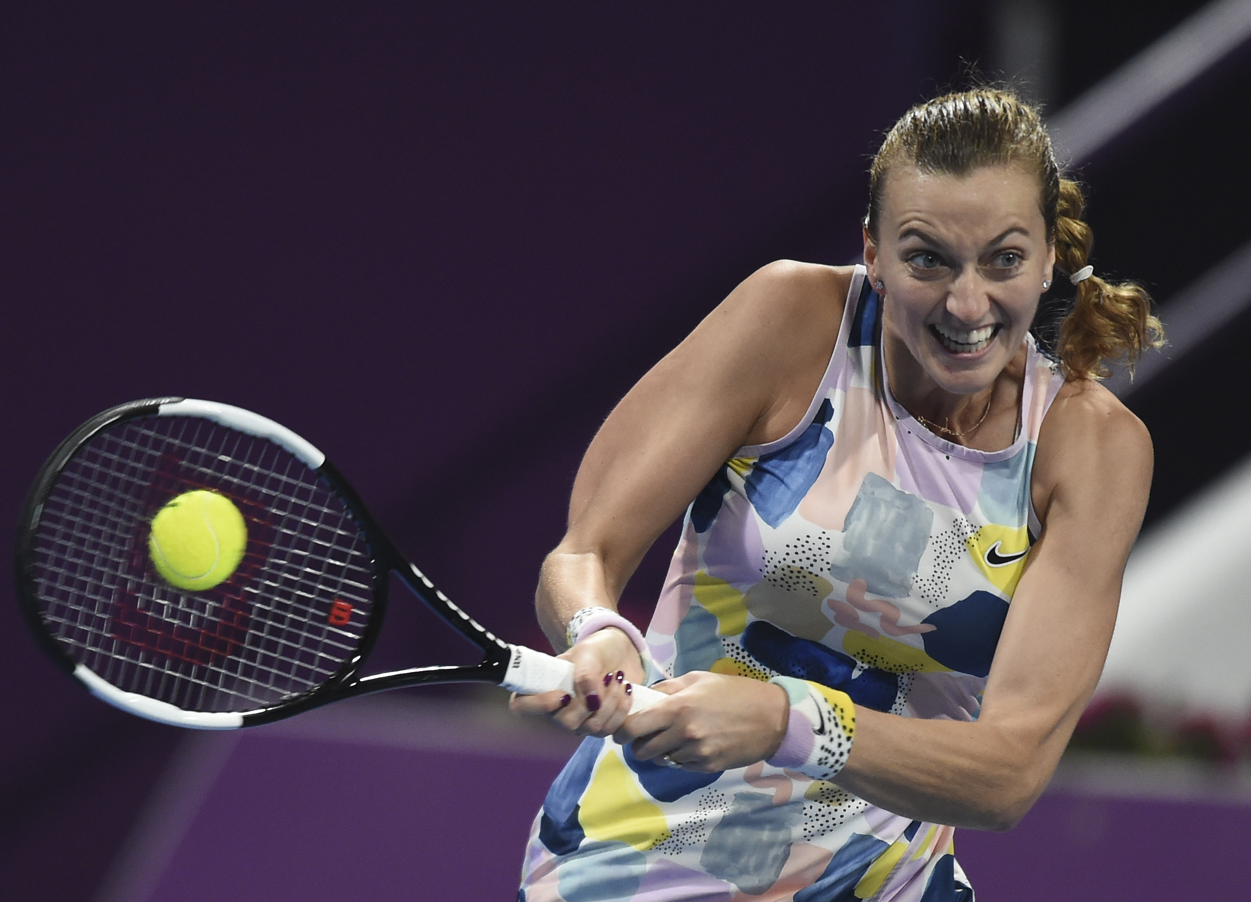 卡塔尔体操队展现雄风，夺冠成功