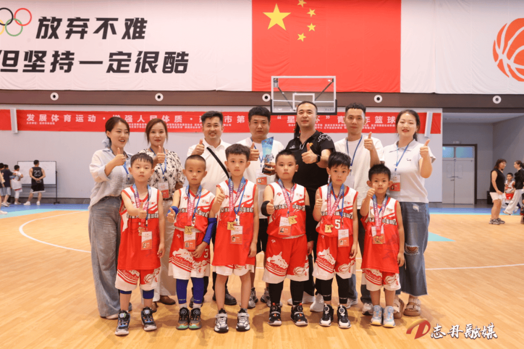 世俱杯-队伍实力强劲，赛场表现无懈可击