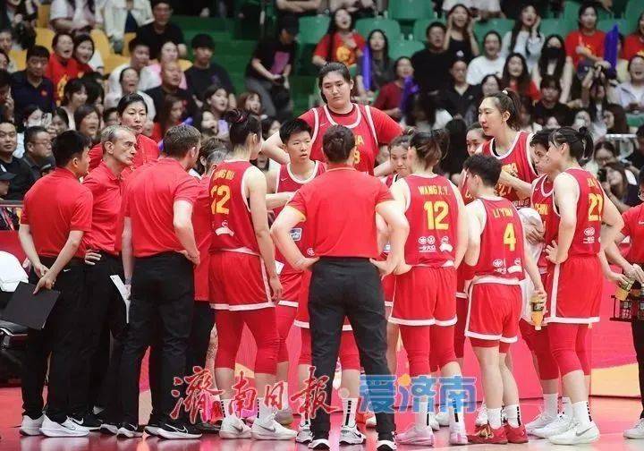 队伍实力强劲，赛场表现无懈可击