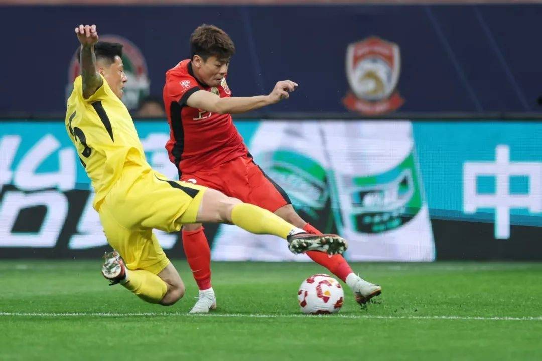 维尔贝克助攻梅开二度，全队信心大增