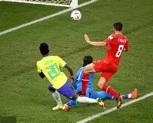 世俱杯直播-齐达内传授头球配合经维尼修斯完轰分