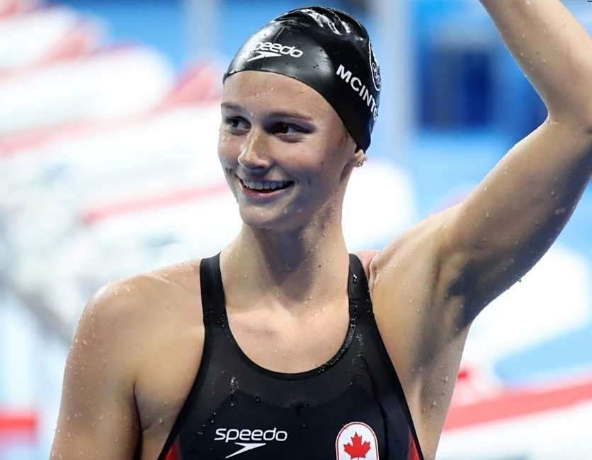 世俱杯直播-加拿大游泳选手打破世界纪录