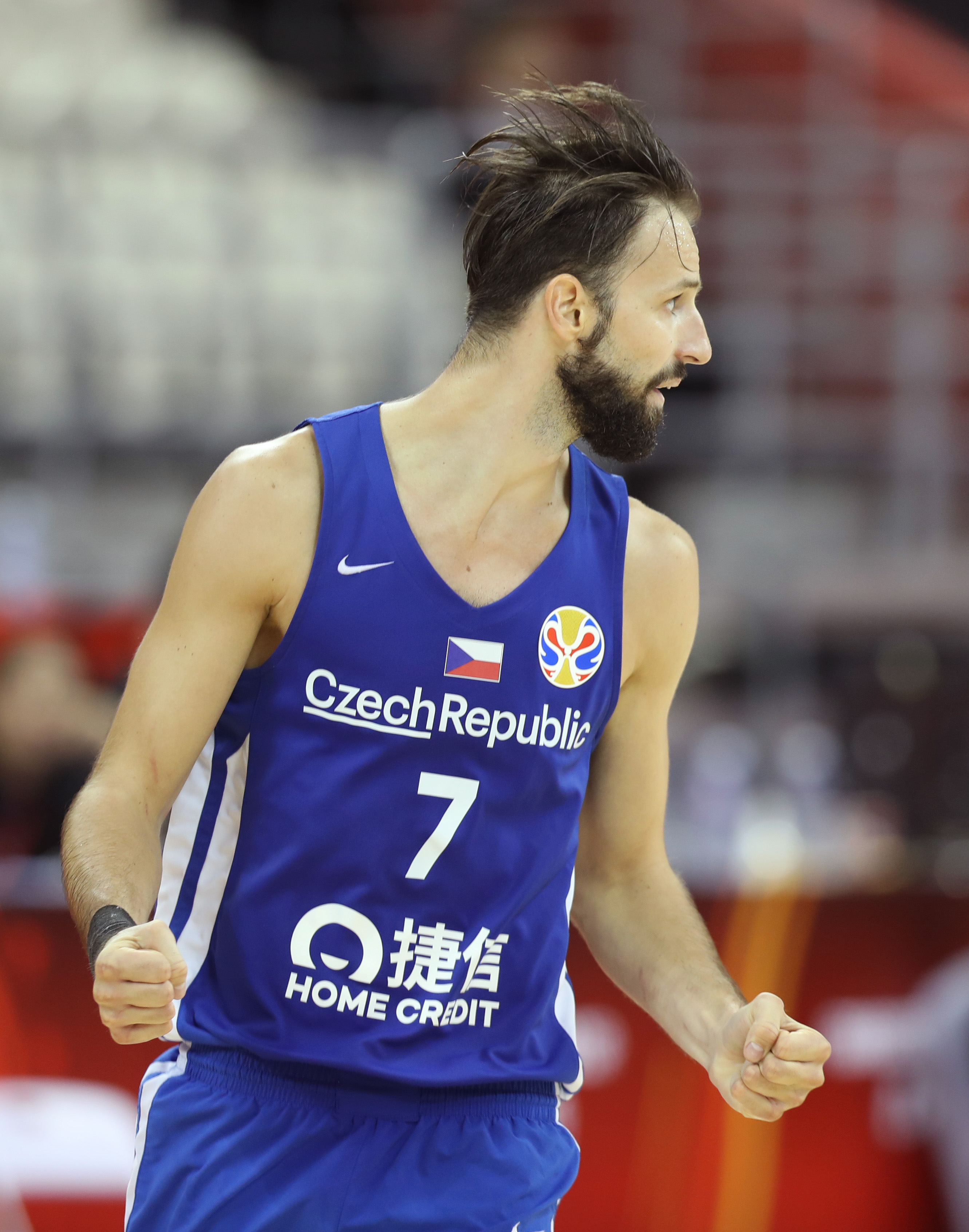 世俱杯改制-捷克队备战计划周密，备战成绩突出的简单介绍