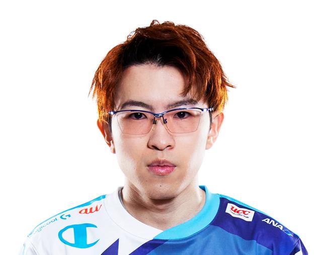 TSM血洗DFM,Crisp打出惊人五杀焦点之战八强赛,让粉丝疯狂欢呼 TSM血洗DFM,Crisp打出惊人五杀焦点之战八强赛,让粉丝疯狂欢呼