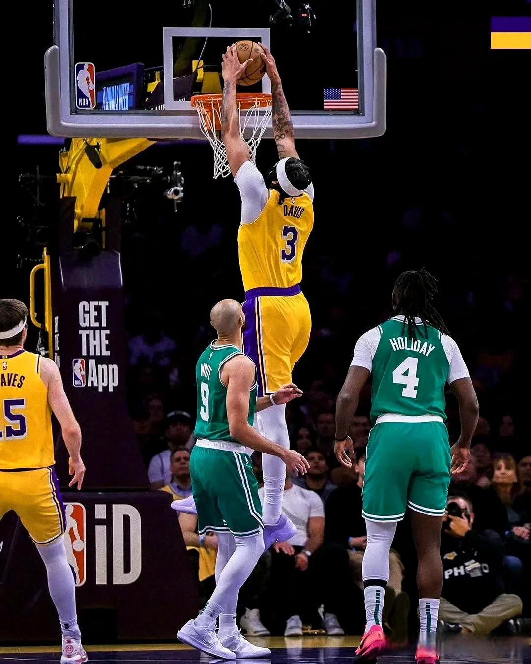 湖人队遭遇凯尔特人队阻击，战局胶着的简单介绍