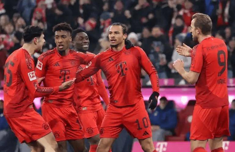 拜仁轻取勒沃库森,阿尔瓦雷斯点燃赛场 拜仁轻取勒沃库森,阿尔瓦雷斯点燃赛场