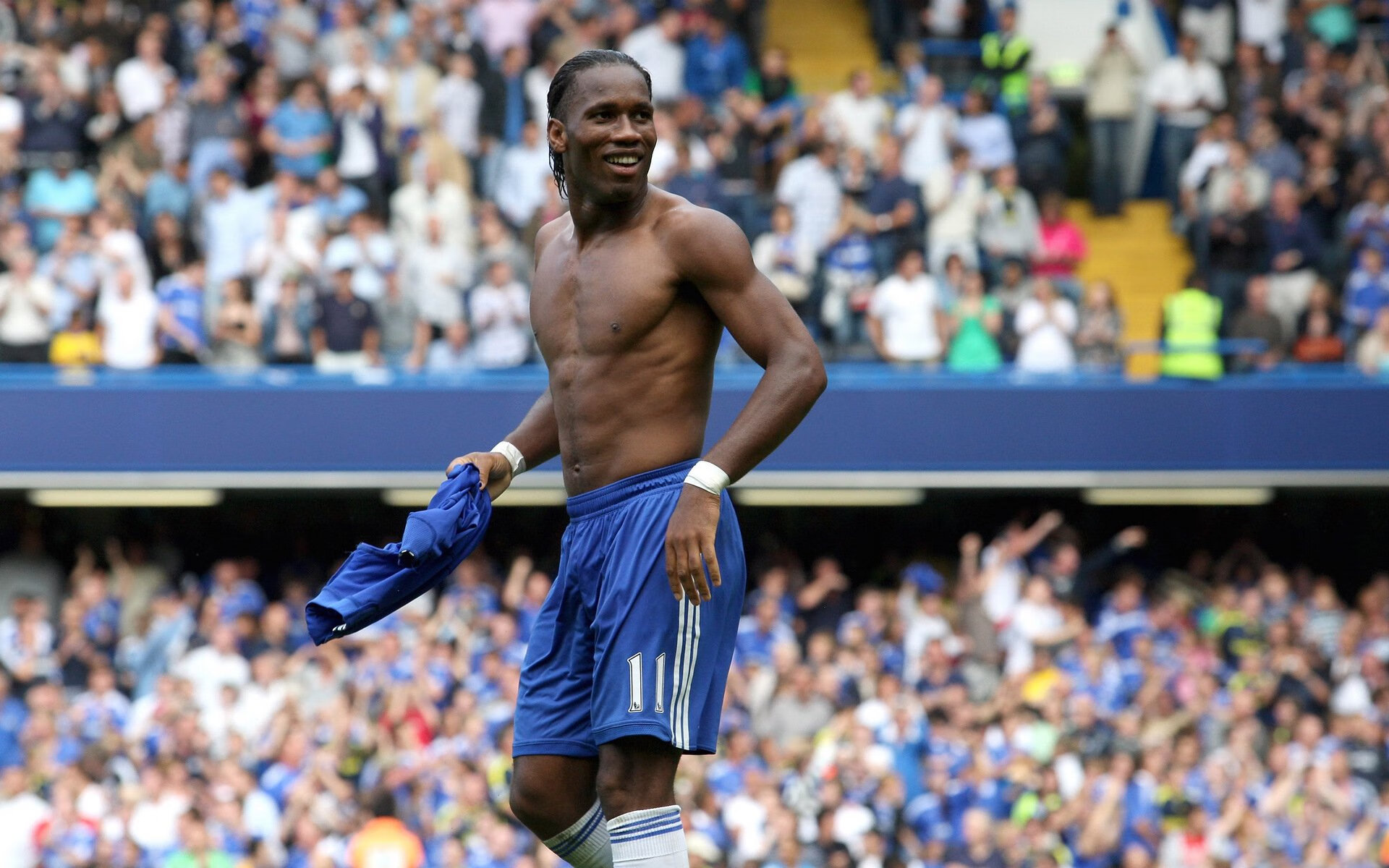 世俱杯时间-冷门背面的蜕变，当巴斯托尼从铁卫化身狂胜导演